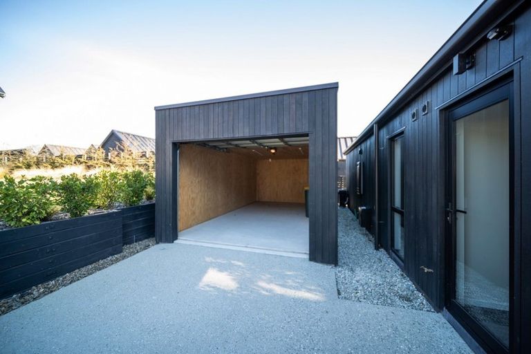 Photo of property in 8 Parera Lane, Jacks Point, Queenstown, 9371