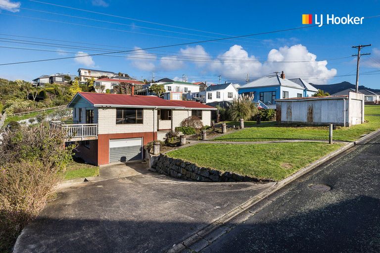 Photo of property in 5 Burns Street, Port Chalmers, 9023