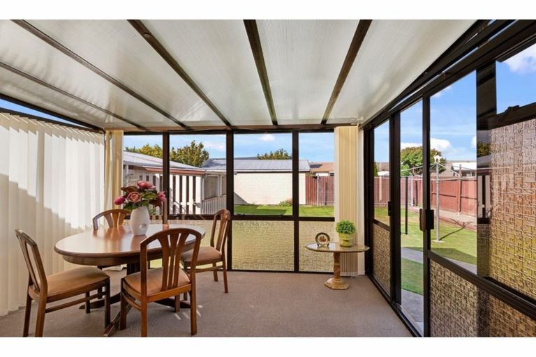 Photo of property in 23 Te Maru Place, Redwood, Christchurch, 8051