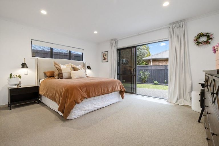 Photo of property in 15 Greig Place, Pukekohe, 2120