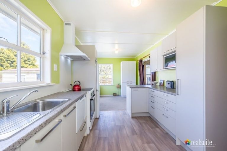 Photo of property in 280 Wellington Road, Wainuiomata, Lower Hutt, 5014