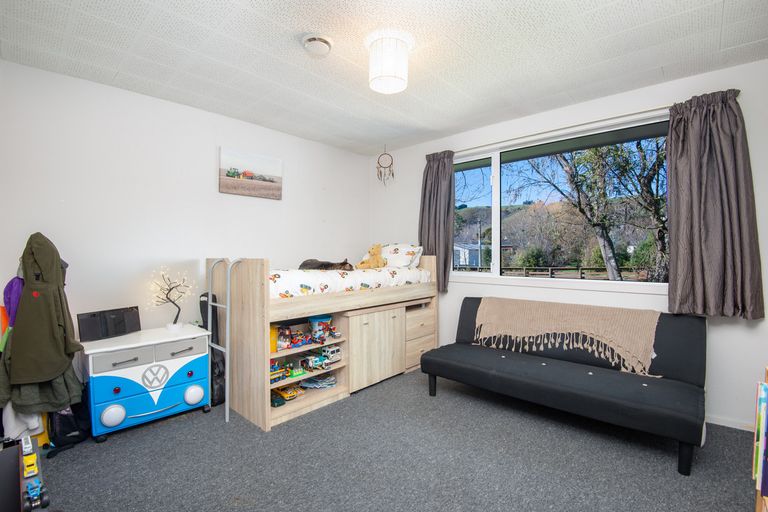 Photo of property in 5 Snowdon Street, Allanton, Mosgiel, 9092