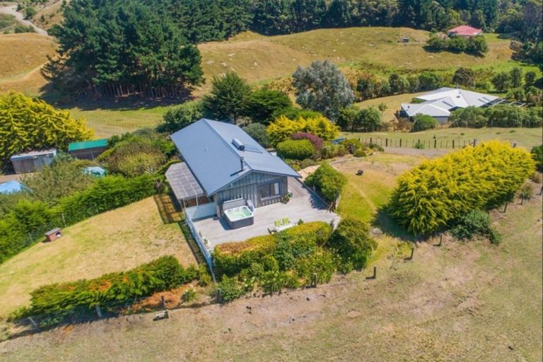 Photo of property in 338 Ngarara Road, Waikanae, 5391