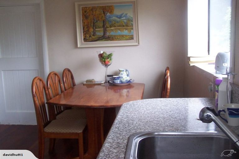 Photo of property in 42 Kamahi Street, Stokes Valley, Lower Hutt, 5019