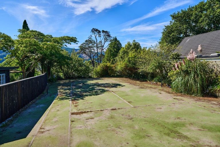 Photo of property in 1a Chatsworth Road, Silverstream, Upper Hutt, 5019