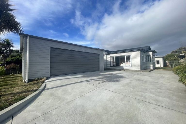 Photo of property in 198 Estuary Road, South New Brighton, Christchurch, 8062