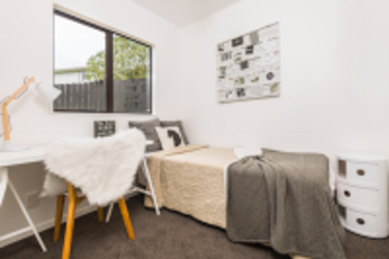 Photo of property in 1/183 Rangatira Road, Beach Haven, Auckland, 0626