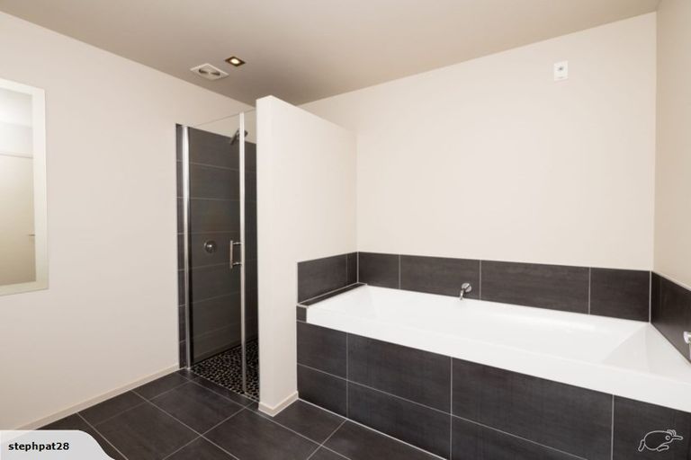 Photo of property in 1a Burgess Hill Road, Burgess Park, New Plymouth, 4371