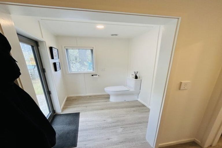 Photo of property in 185 Tutere Street, Waikanae Beach, Waikanae, 5036