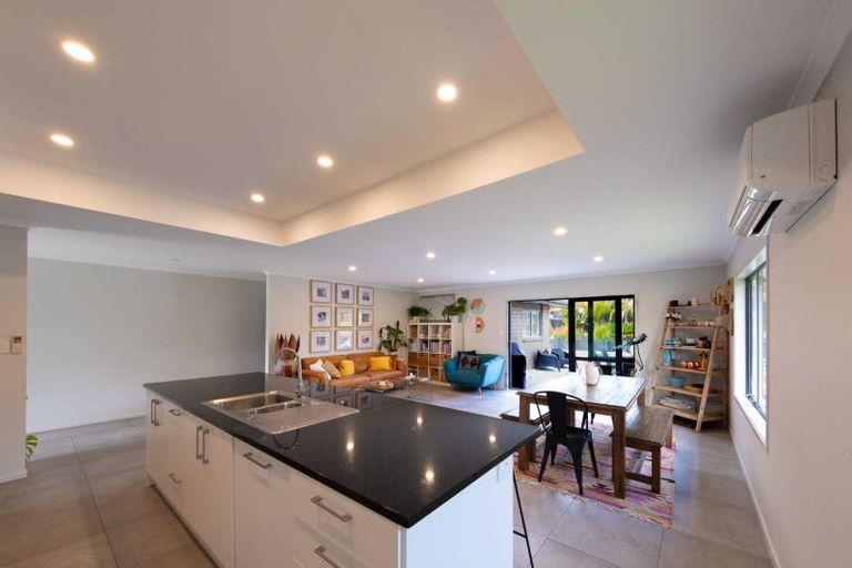 Photo of property in 14 Will Street, Huapai, Kumeu, 0810