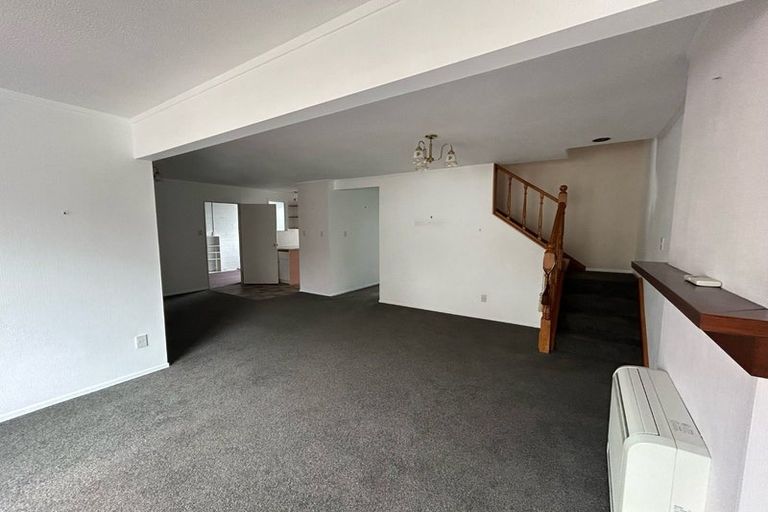 Photo of property in 2/49 Mana Esplanade, Paremata, Porirua, 5026