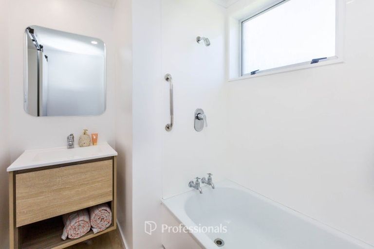 Photo of property in 22b Akron Grove, Totara Park, Upper Hutt, 5018