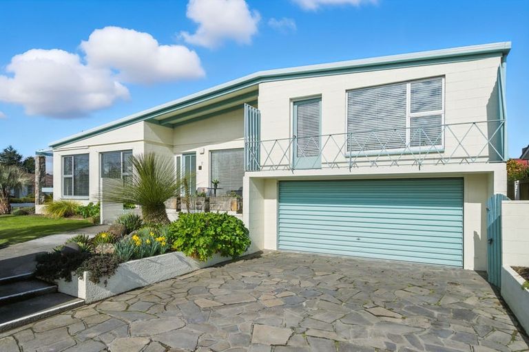 Photo of property in 7 Rosedale Place, Avonhead, Christchurch, 8042
