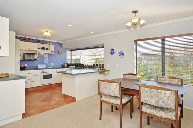 Photo of property in 5 Saint Pauls Court, Highbury, Palmerston North, 4412