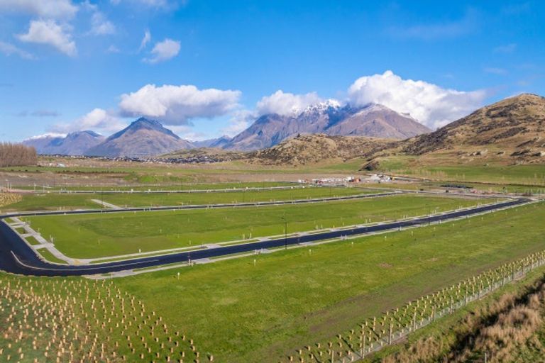 Photo of property in 436 Kingston Road, Jacks Point, Queenstown, 9371