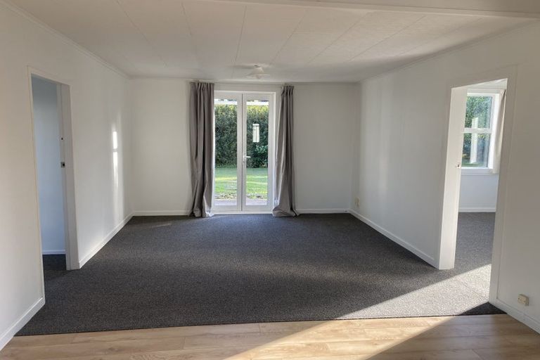 Photo of property in 36 Taupaki Road, Taupaki, Henderson, 0782