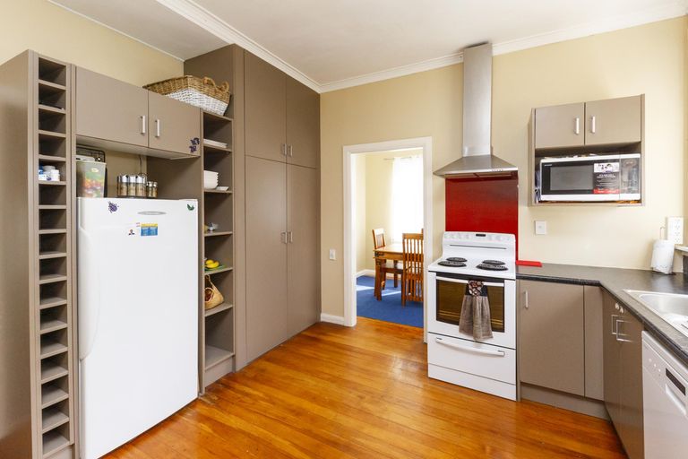 Photo of property in 26 Lydia Place, Kelvin Grove, Palmerston North, 4414