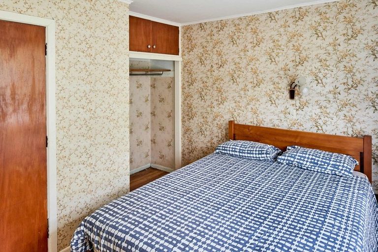 Photo of property in 5 Dunedin Terrace, Melrose, Wellington, 6023