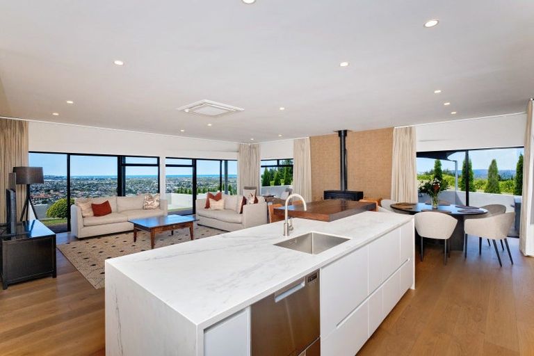 Photo of property in 124 Puketapu Road, Taradale, Napier, 4112