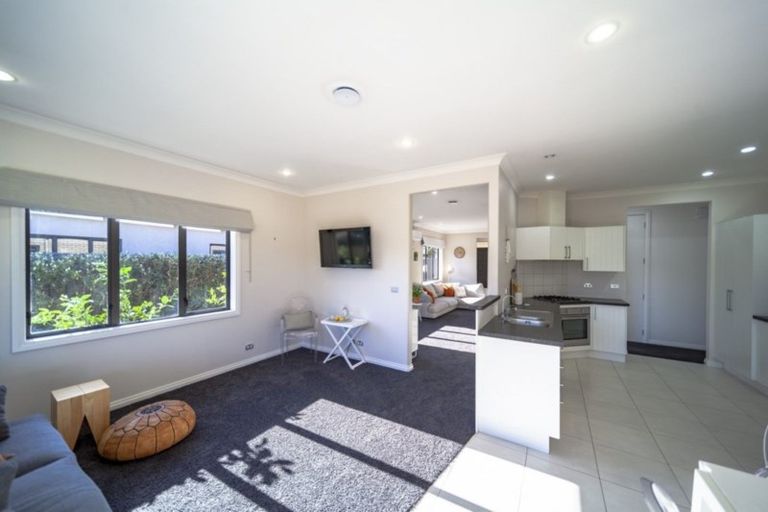 Photo of property in 5 Portland Place, Poraiti, Napier, 4112