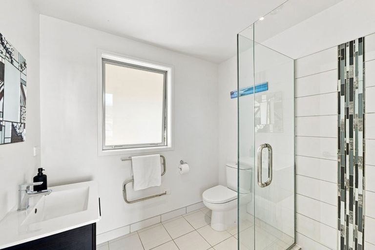 Photo of property in 136 Pinchgut Road, Kaukapakapa, 0873