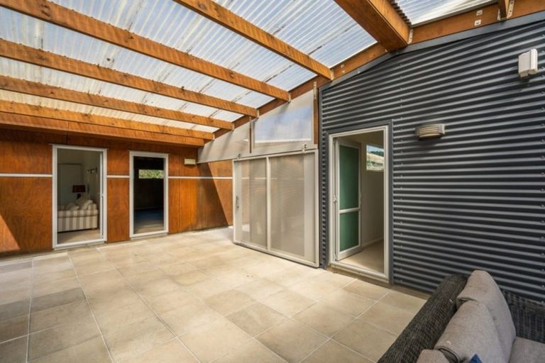 Photo of property in 40 Raukawa Road, Peka Peka, Waikanae, 5391