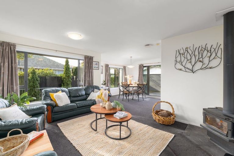 Photo of property in 40 Fovant Street, Russley, Christchurch, 8042