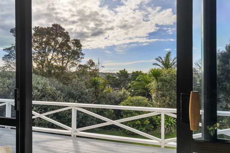 Photo of property in 2/49 Carlisle Road, Torbay, Auckland, 0630