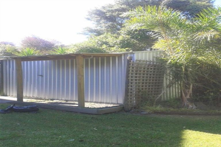 Photo of property in 57 Holmes Drive South, Massey, Auckland, 0614