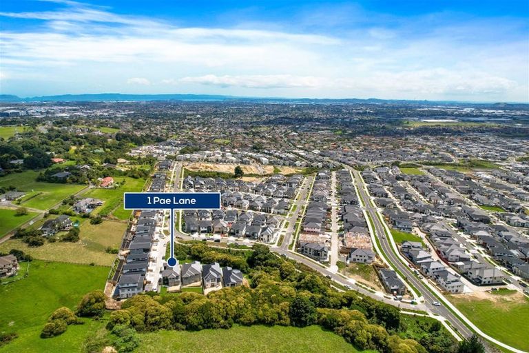 Photo of property in 1 Pae Lane, Flat Bush, Auckland, 2019