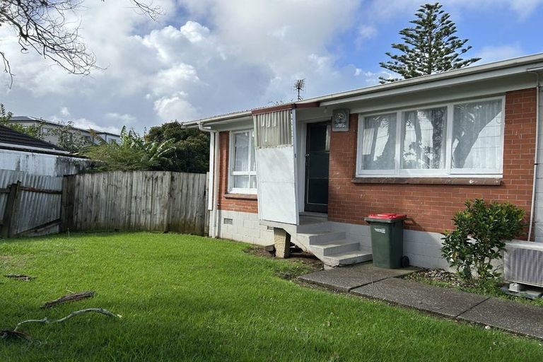 Photo of property in 1/312 Massey Road, Mangere East, Auckland, 2024