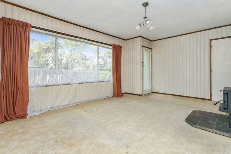 Photo of property in 1/20 Flavia Close, Torbay, Auckland, 0630