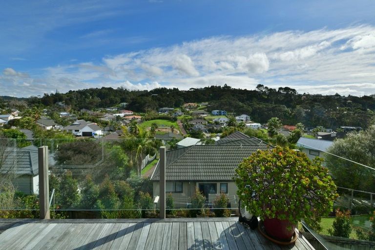 Photo of property in 24 Hawaiian Parade, Arkles Bay, Whangaparaoa, 0932
