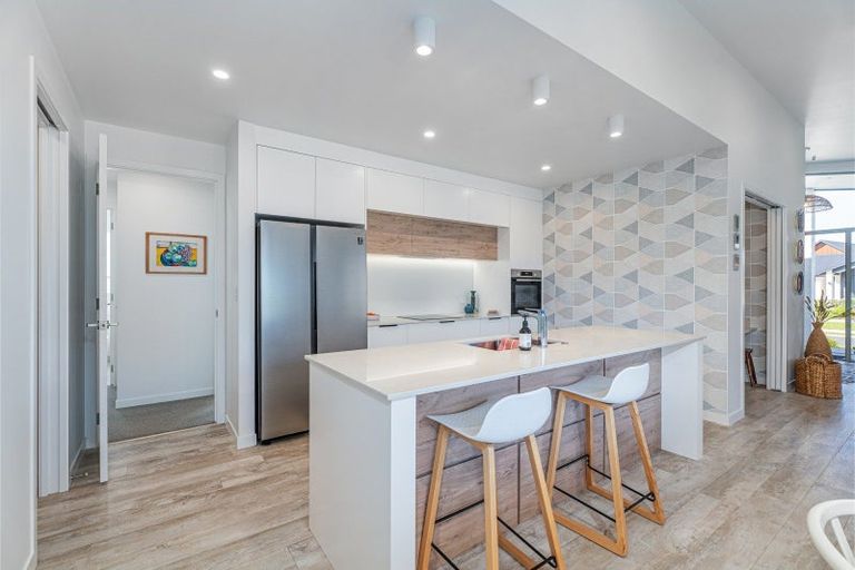 Photo of property in 7 Awatea Drive, Whitianga, 3510