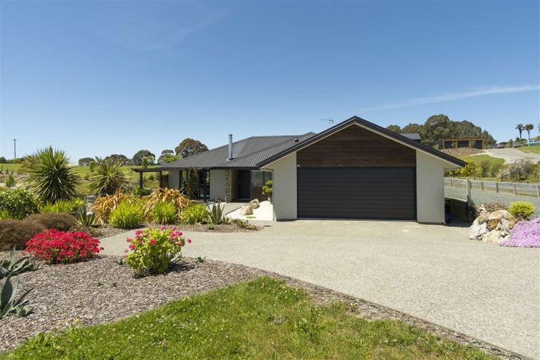 Photo of property in 374 Pomona Road, Tasman, Upper Moutere, 7173