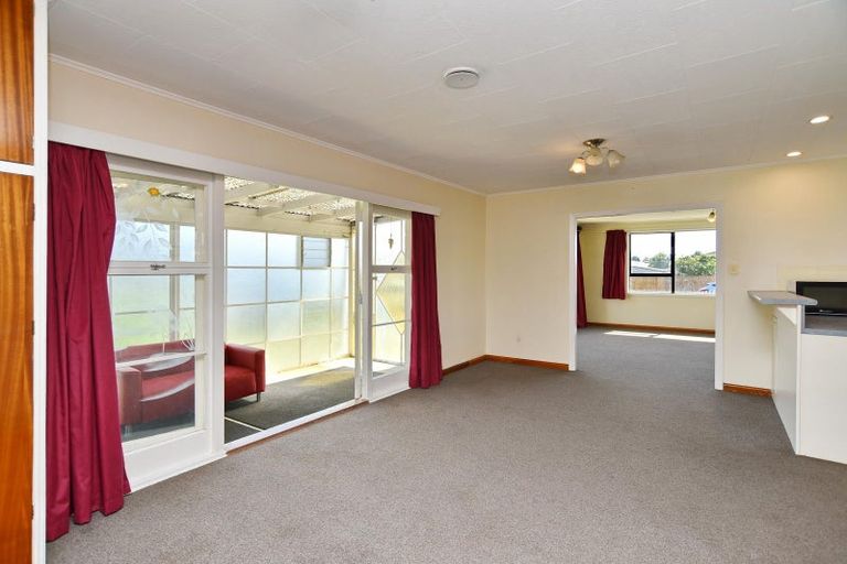 Photo of property in 5 Mortlake Street, Islington, Christchurch, 8042