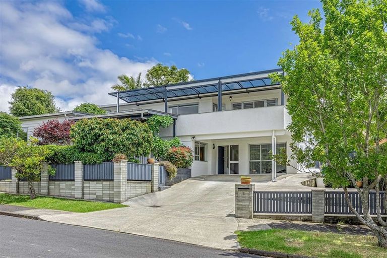 Photo of property in 4 Bacot Place, Howick, Auckland, 2014