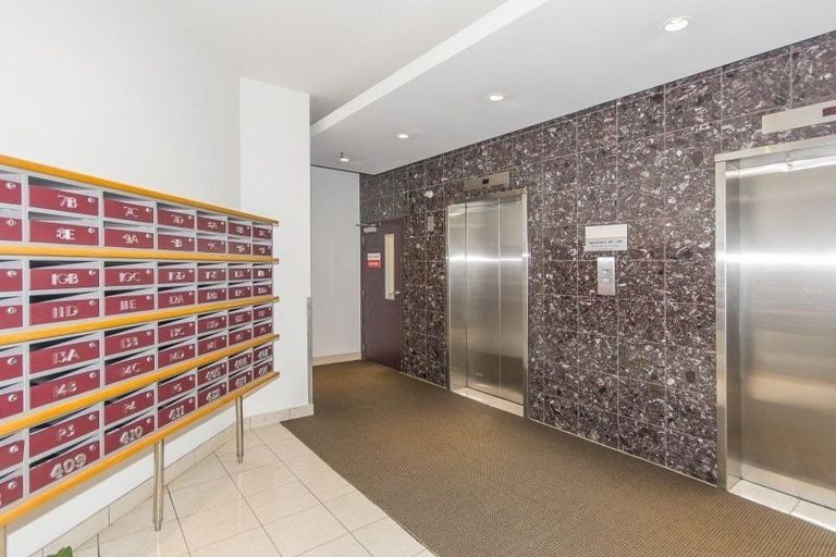 Photo of property in Terrace Heights Apartments, 12b/163 The Terrace, Wellington Central, Wellington, 6011