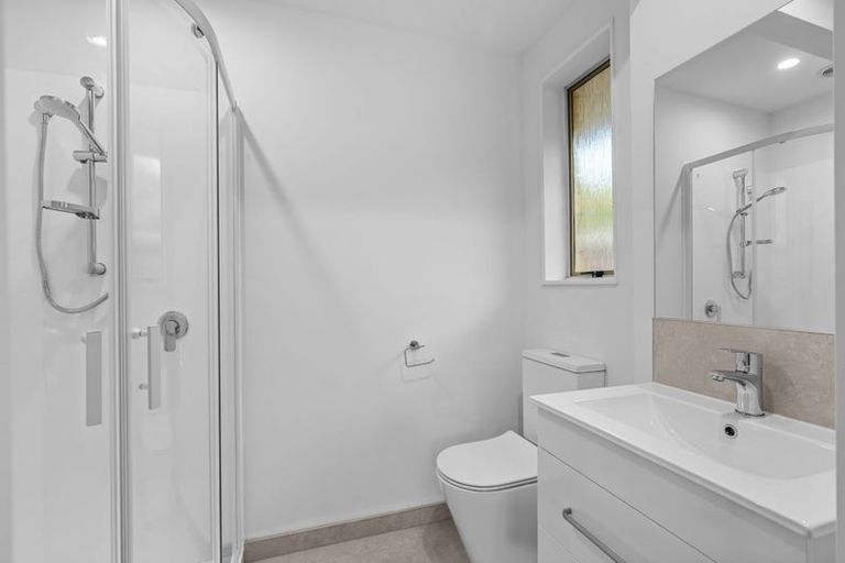 Photo of property in 33b Waimairi Road, Upper Riccarton, Christchurch, 8041