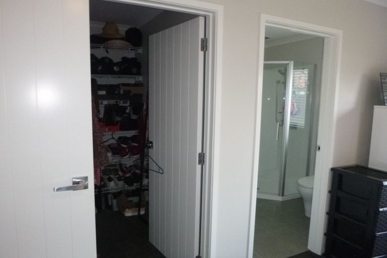 Photo of property in 120 Matua Road, Huapai, Kumeu, 0810