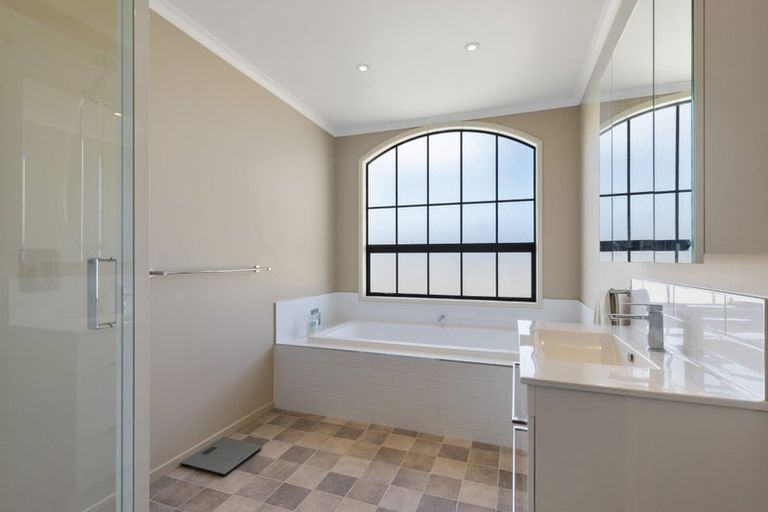 Photo of property in 79 Turuturu Road, Hawera, 4610