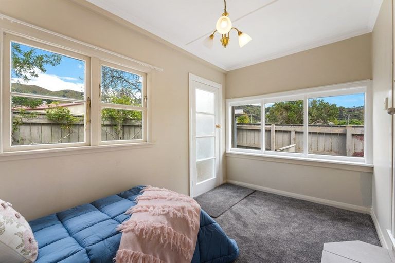 Photo of property in 4a Cleland Crescent, Naenae, Lower Hutt, 5011