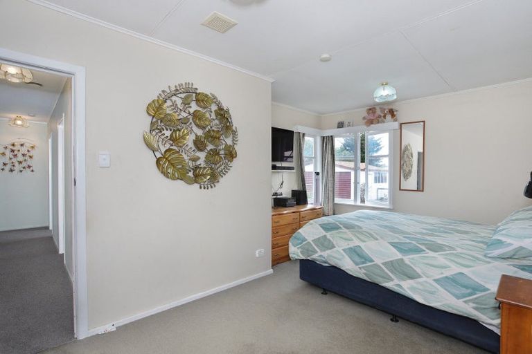 Photo of property in 35 Churchill Avenue, Feilding, 4702