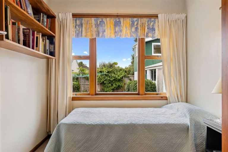 Photo of property in 249 Memorial Avenue, Burnside, Christchurch, 8053