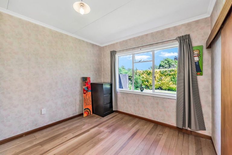 Photo of property in 12 Gift Street, Coalgate, 7673