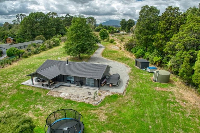 Photo of property in 5 Fairway Drive, Moana, 7872