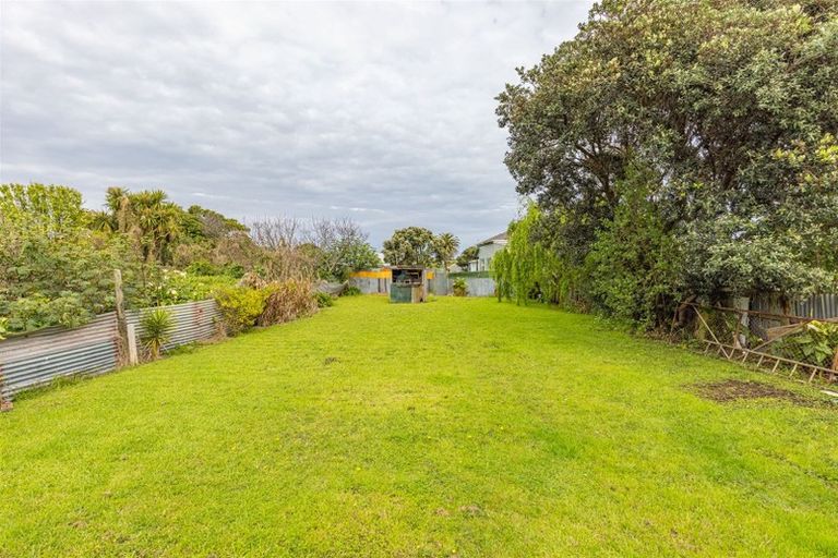 Photo of property in 11 Matai Street, Castlecliff, Whanganui, 4501