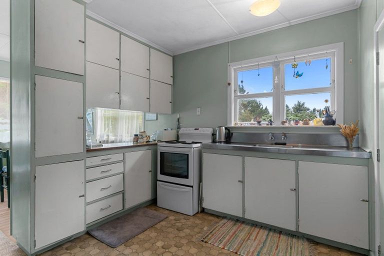 Photo of property in 141 Kellys Bay Road, Pouto, Te Kopuru, 0391