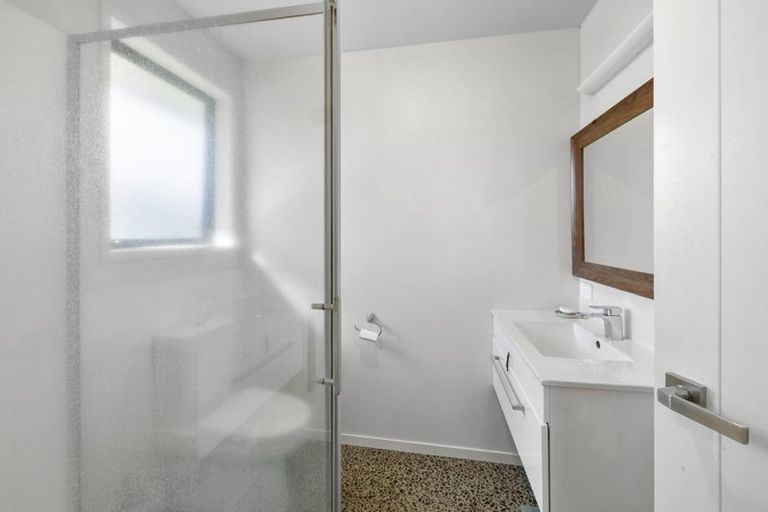 Photo of property in 533 Manutahi Road, Lepperton, New Plymouth, 4373