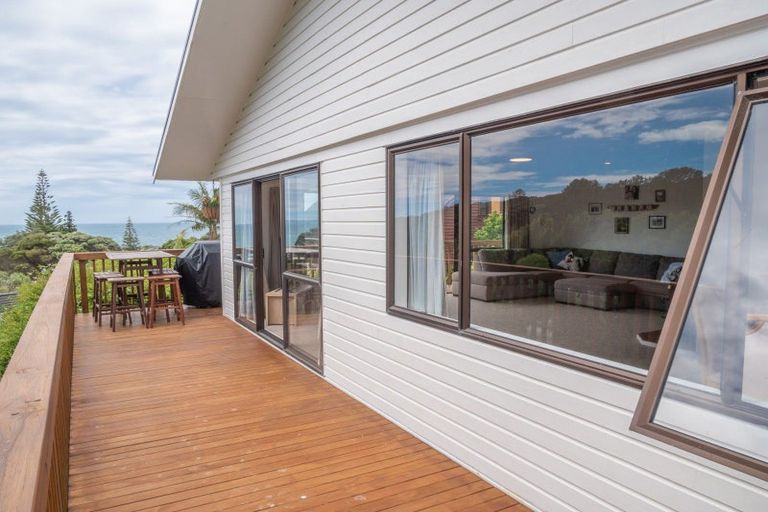 Photo of property in 69 Stratford Drive, Cable Bay, 0420